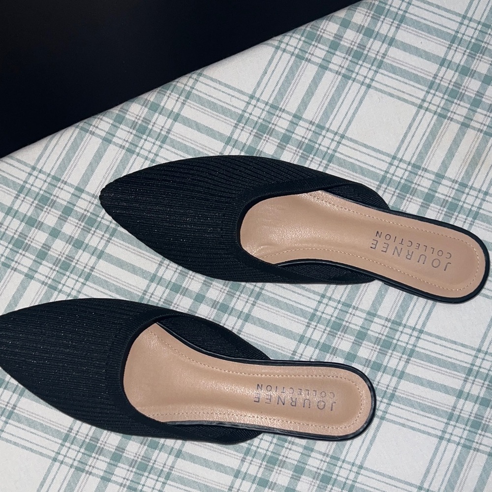 Journee Collection Black Women's Mules - Picture 3 of 4